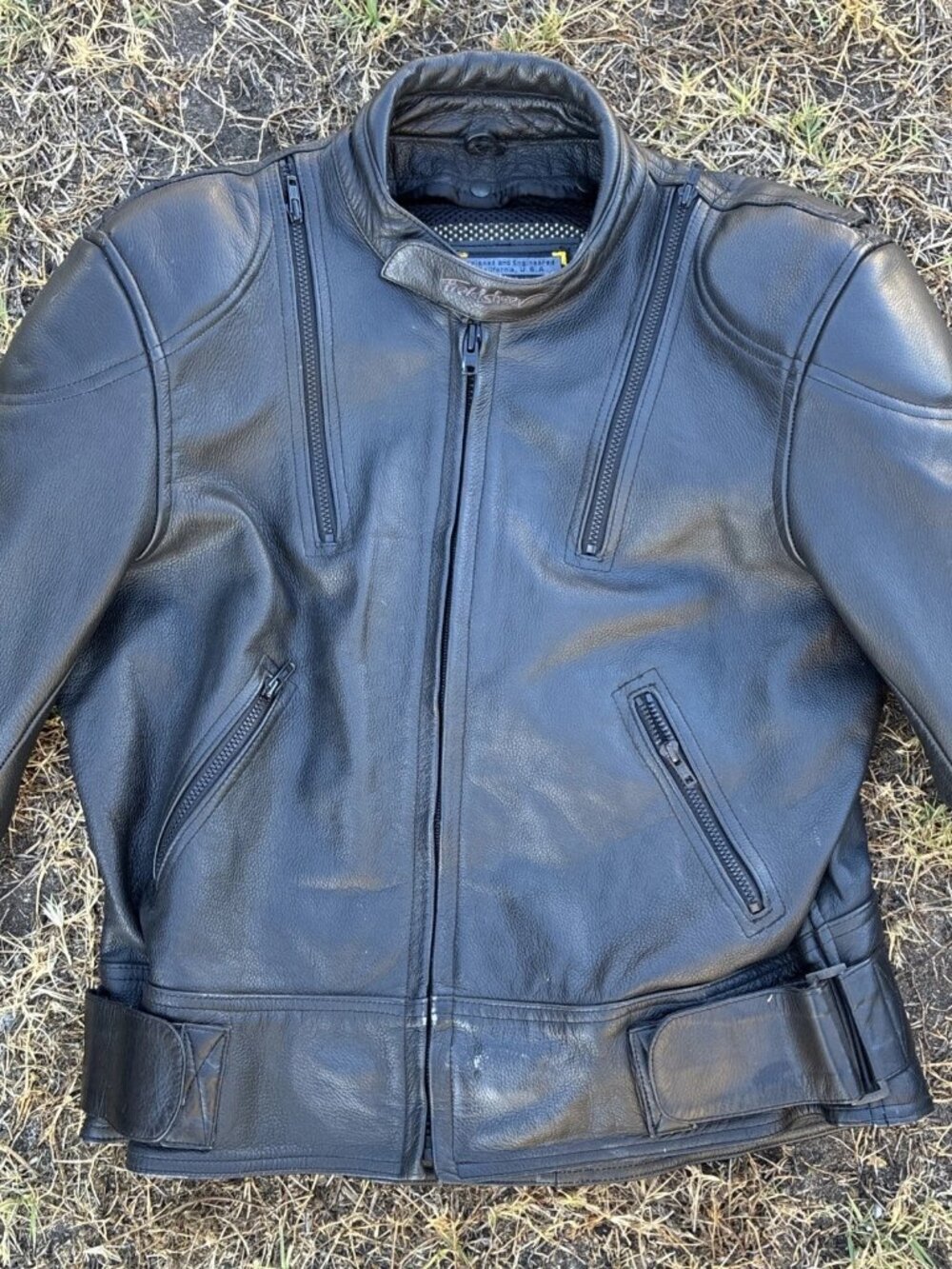 Fieldsheer Black Leather Motorcycle Riding Jacket Padded Venting Size 48 Heavy